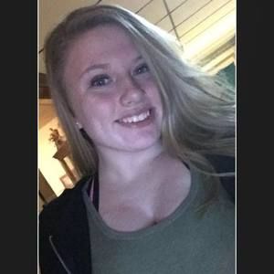 Meet your Posher, Danika